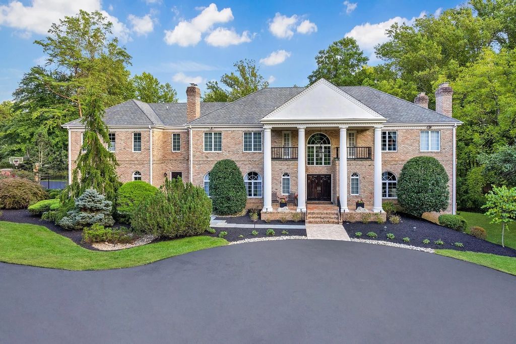 The Estate in Potomac is a luxurious home undergone the magical touch of the designer to feature its uncompromising scale, finishes, and amenities now available for sale. This home located at 9925 Bentcross Dr, Potomac, Maryland; offering 06 bedrooms and 08 bathrooms with 9,900 square feet of living spaces.