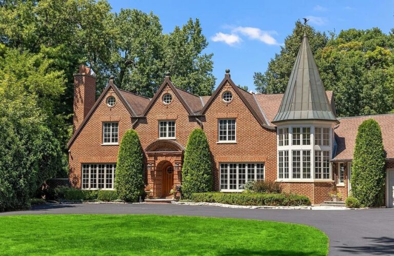 Sensational Setting, Incredible Expansive Floor Plan, This $3,049,900 Timeless English Manor is All About Fine Living in Winnetka, IL