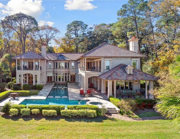 Stick in Everlasting Memories with Family and Friends in this $5.295M Crown Jewel in Hilton Head Island, SC