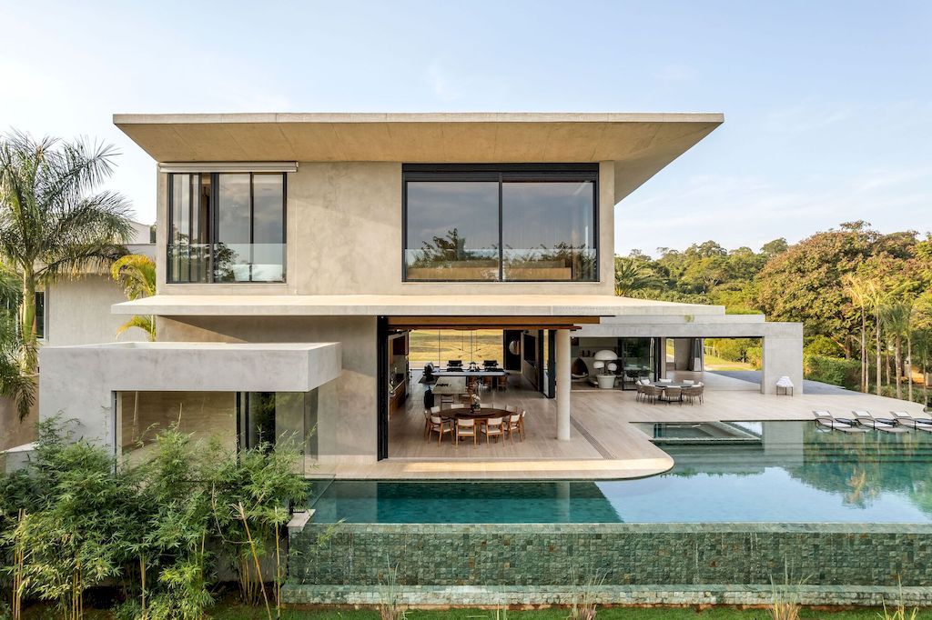 TP HOUSE, an Elegant, Simple Volumetry in Brazil by Leo Romano