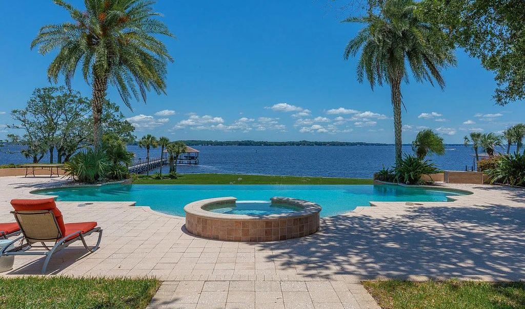 2669 Holly Point Road E, Orange Park, Florida, is a remarkable estate located on 5.4 acres on the St. Johns River. It has astonishing attention to luxurious finishes and an incredible outdoor lifestyle.