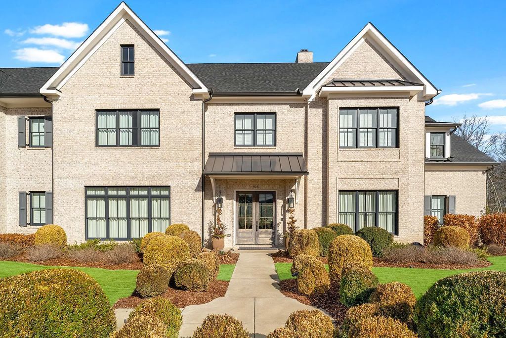 The Estate in Nashville is a luxurious home exuding the simplicity yet elegance now available for sale. This home located at 918 Waterswood Dr, Nashville, Tennessee; offering 06 bedrooms and 09 bathrooms with 7,795 square feet of living spaces.