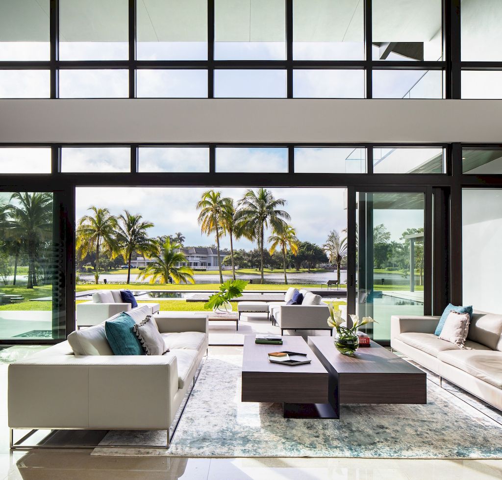 Windmill Ranches House in Florida by SDH Studio Architecture + Design