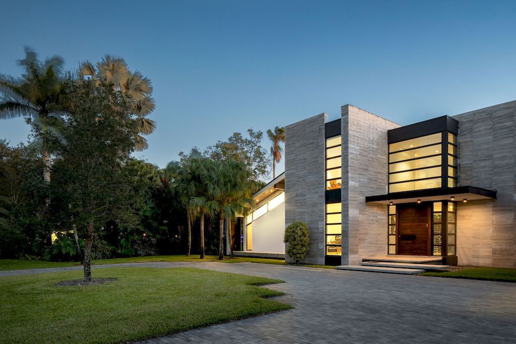 Windmill Ranches House in Florida by SDH Studio Architecture + Design