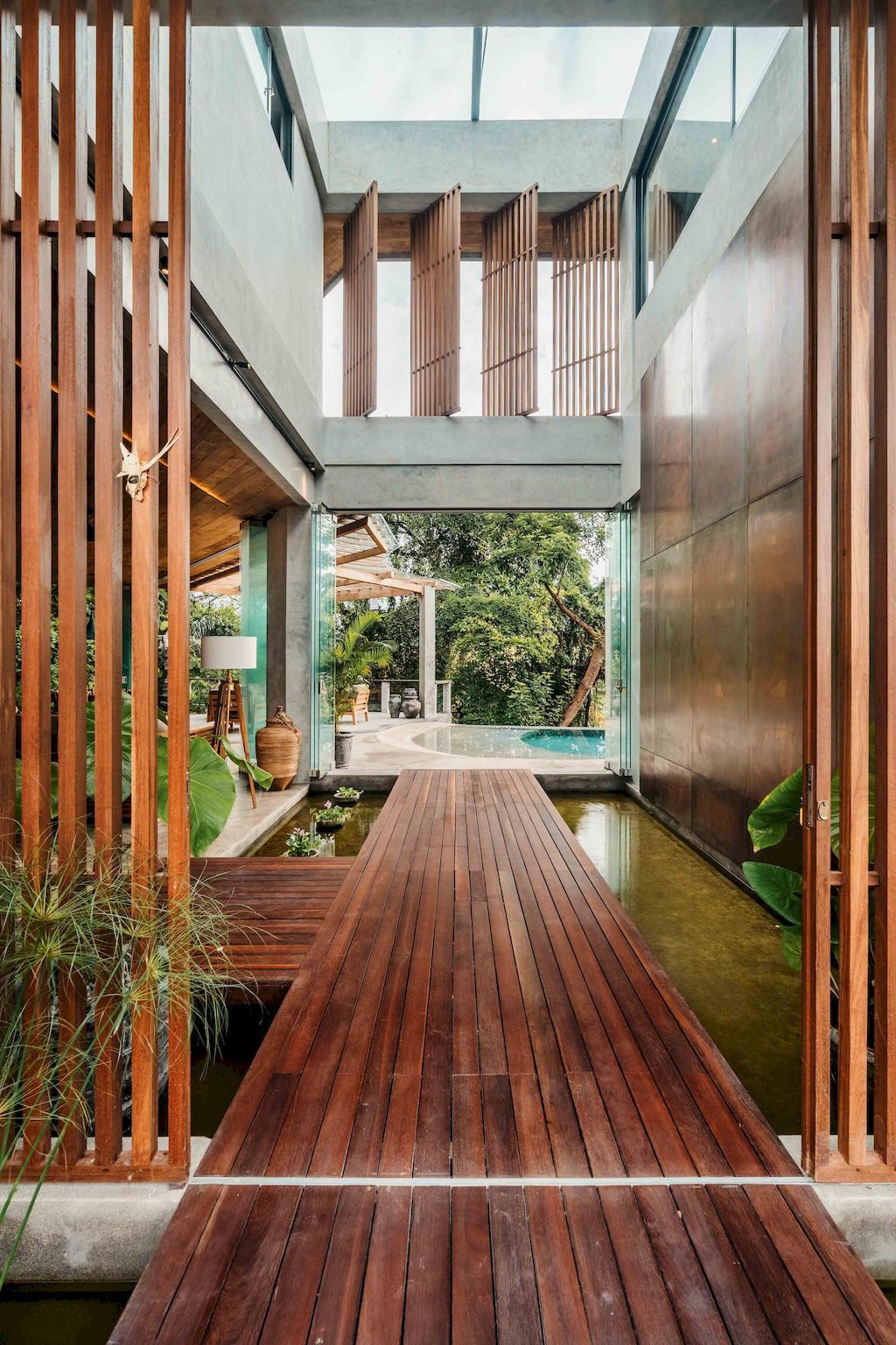 BPE House, blend of sustainable living and nature by Bali Gedeg Builders