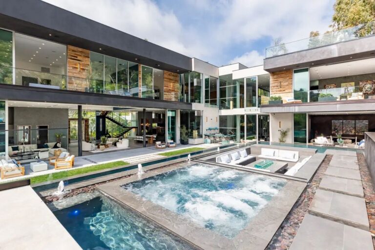 A Modern Masterpiece of Luxury Living in Iconic Los Angeles Locale hits ...