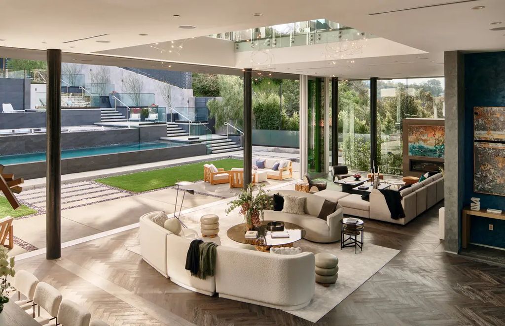 A Modern Masterpiece of Luxury Living in Iconic Los Angeles Locale hits The Market for $35.68 Million