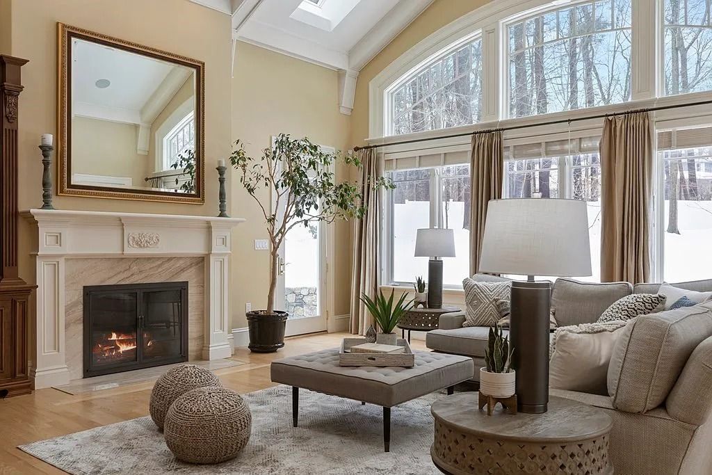 The Mansion in Lexington will allow you to appreciate the finer things in life, now available for sale. This home located at 7 Porter Ln, Lexington, Massachusetts