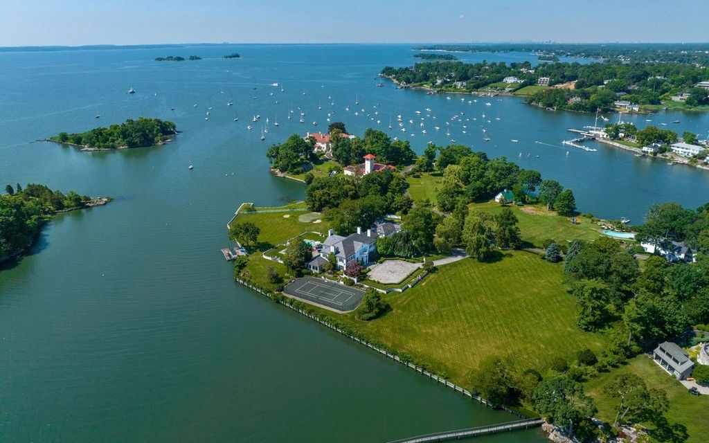 The Estates in Greenwich is a significant waterfront estates with breathtaking water views from sunrise to sunset, now available for sale. This home located at 21 Vista Dr, Greenwich, Connecticut