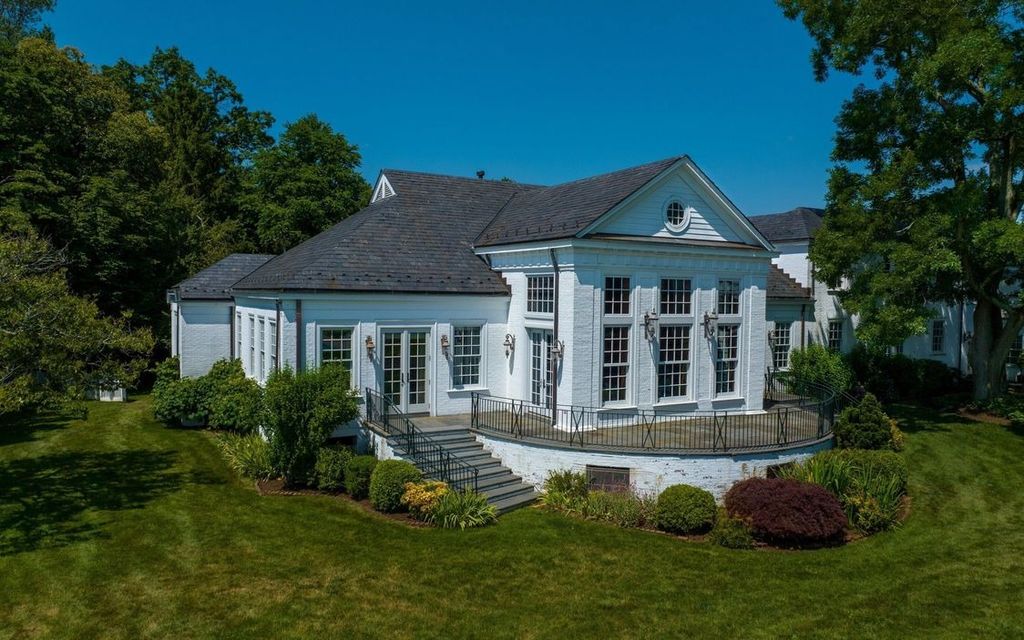 The Estates in Greenwich is a significant waterfront estates with breathtaking water views from sunrise to sunset, now available for sale. This home located at 21 Vista Dr, Greenwich, Connecticut