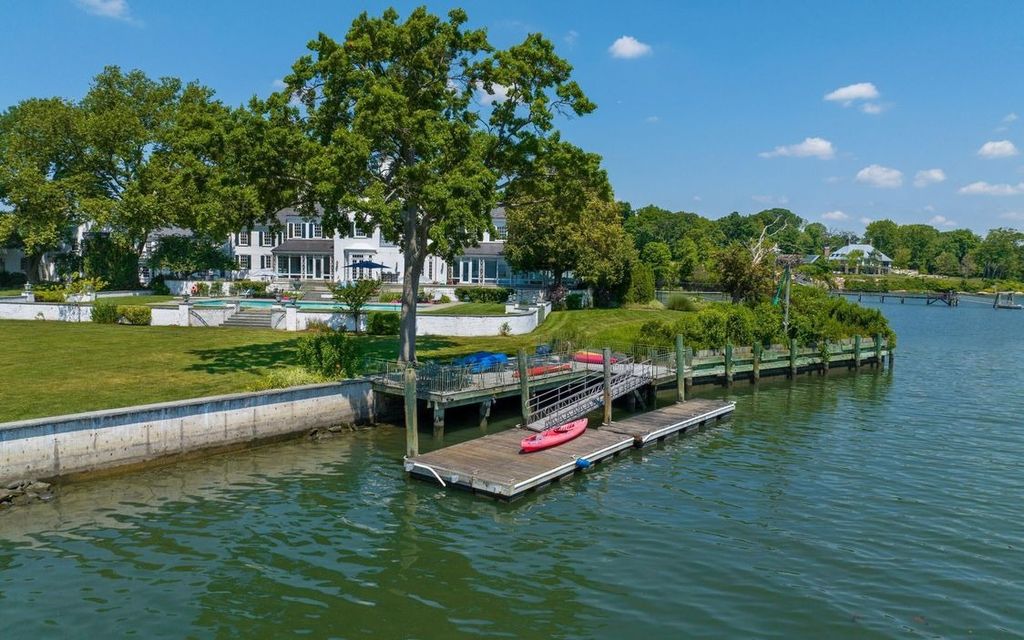 The Estates in Greenwich is a significant waterfront estates with breathtaking water views from sunrise to sunset, now available for sale. This home located at 21 Vista Dr, Greenwich, Connecticut