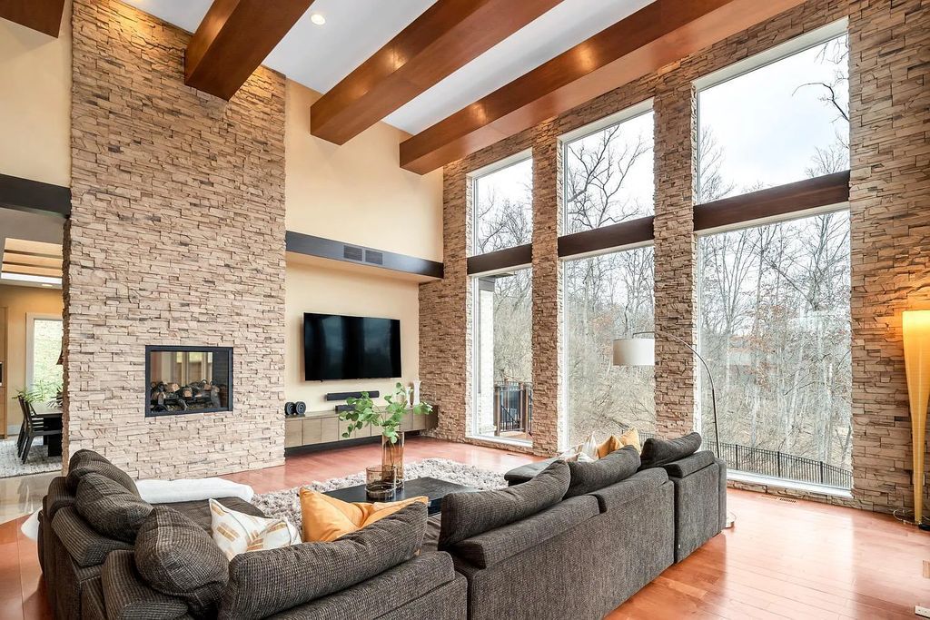 The Estate in Cincinnati is a luxurious home of resort-style living with grand areas for entertaining now available for sale. This home located at 8200 Muchmore Point Ln, Cincinnati, Ohio; offering 05 bedrooms and 08 bathrooms with 9,442 square feet of living spaces. 