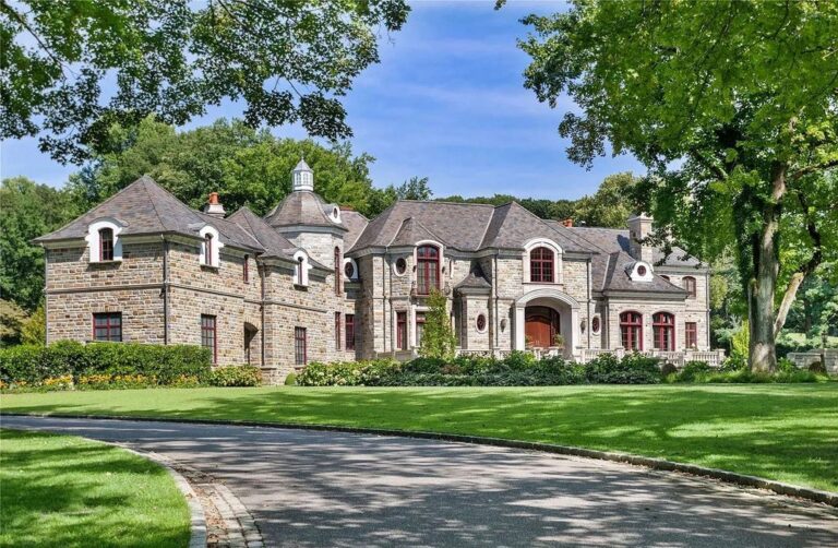 Informed by a Classic Aesthetic While Embracing the Best of What is Contemporary, This Property in Mill Neck, NY Lists at $14.995M