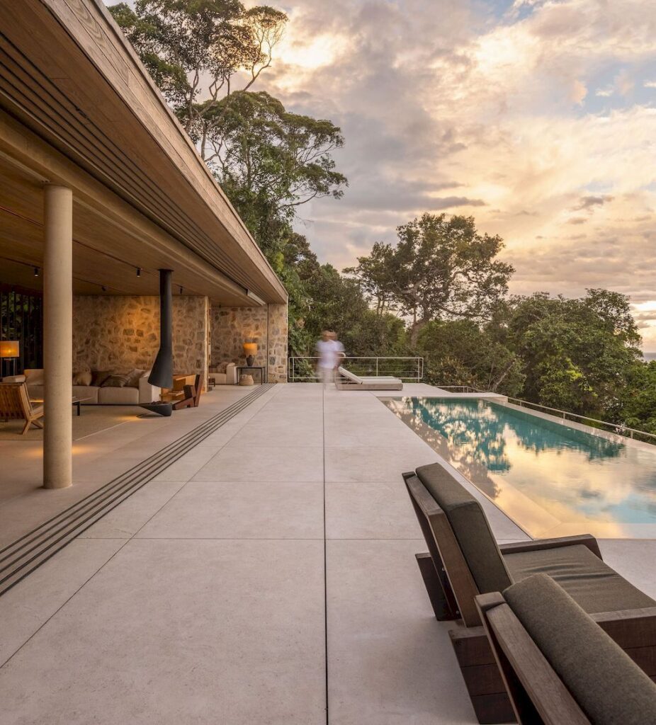 LAB House, stunning home blend in with nature by Studio Arthur Casas