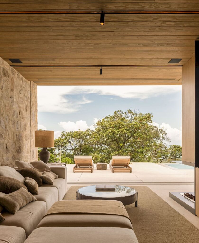LAB House, stunning home blend in with nature by Studio Arthur Casas
