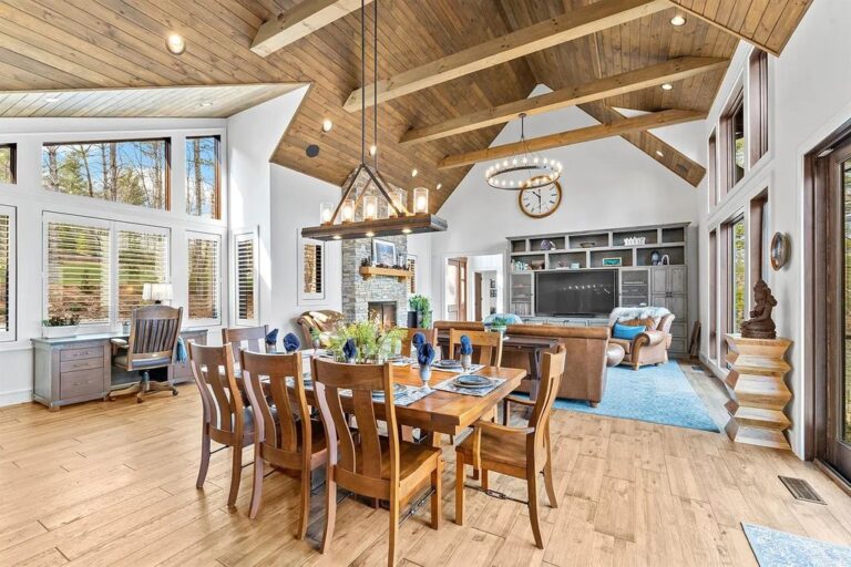 Luxury Waterfront Living at Old Wildlife Club on Lake James in North