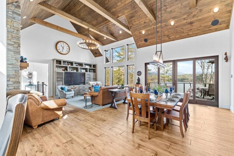 Luxury Waterfront Living at Old Wildlife Club on Lake James in North