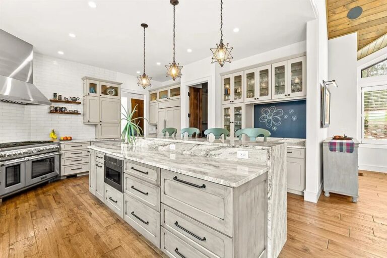 Luxury Waterfront Living at Old Wildlife Club on Lake James in North