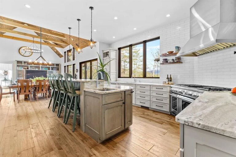 Luxury Waterfront Living at Old Wildlife Club on Lake James in North