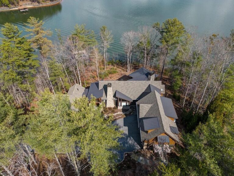 Luxury Waterfront Living at Old Wildlife Club on Lake James in North