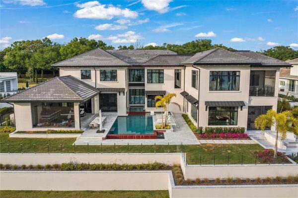 Luxury Lakefront Mansion with Private Basketball Court and Stunning ...