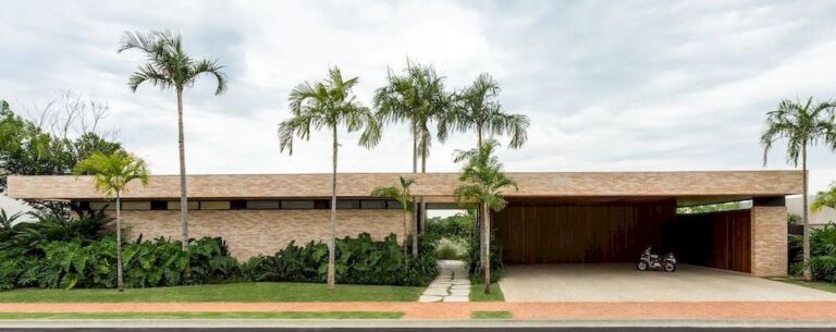 NZ House, Elegant U shape House in Brazil by Aguirre Arquitetura