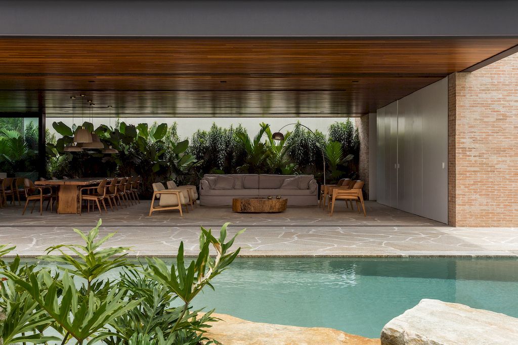 NZ House, Elegant U shape House in Brazil by Aguirre Arquitetura