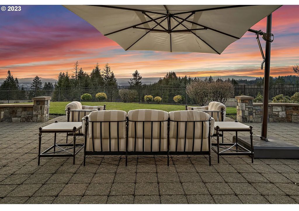The Estate in Portland is a luxurious home featuring rich amenities, large living spaces and soaring ceilings to offer spectacular sunset and panoramic views now available for sale. This home located at 12955 NW Skyline Blvd, Portland, Oregon; offering 04 bedrooms and 05 bathrooms with 7,956 square feet of living spaces.