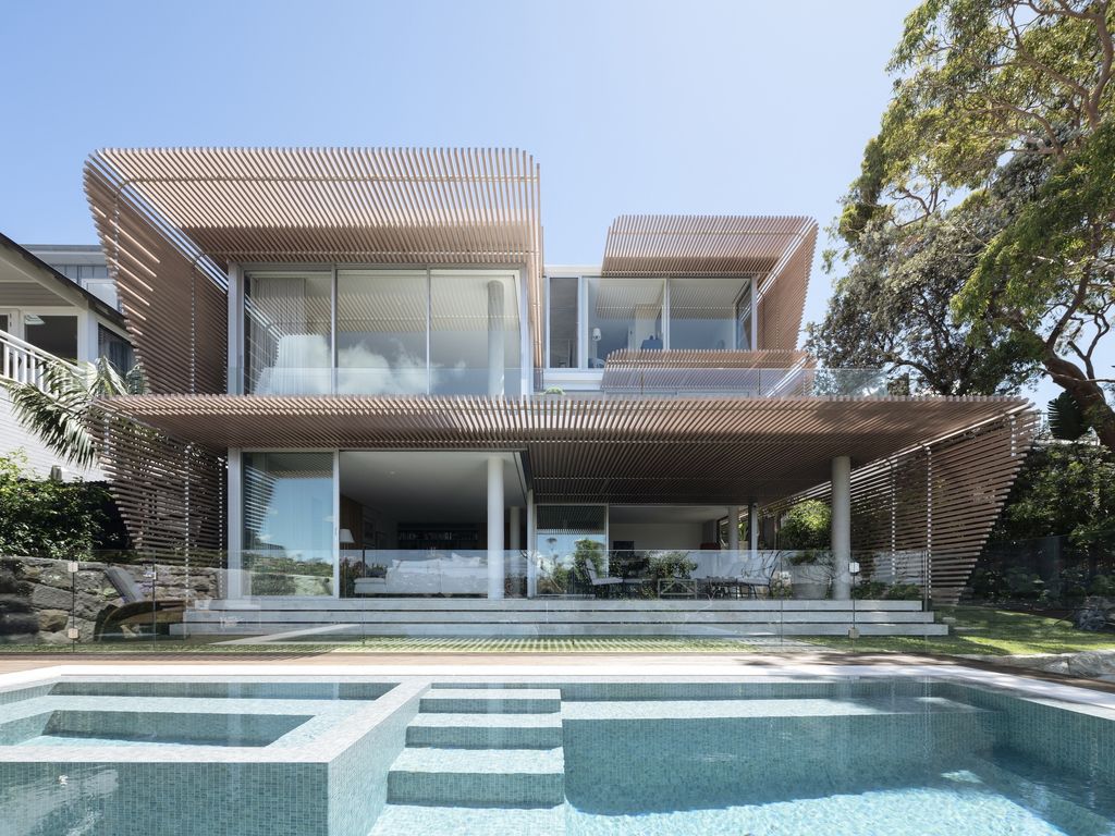 Palm Frond Retreat, Dramatic Modern Home by Koichi Takada Architects