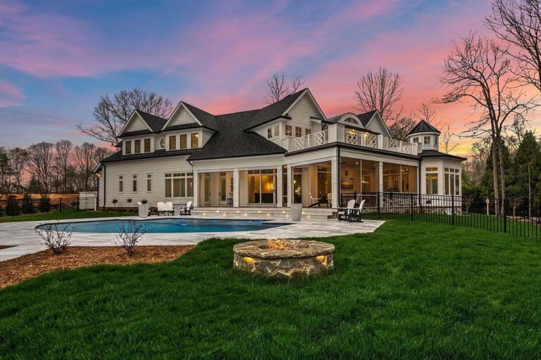 Exquisite Waterfront Living in the Exclusive Gated Community of Saylor