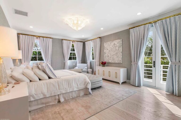 Stunning 8 Million Luxury Home in Equestrian Club Estates, Wellington