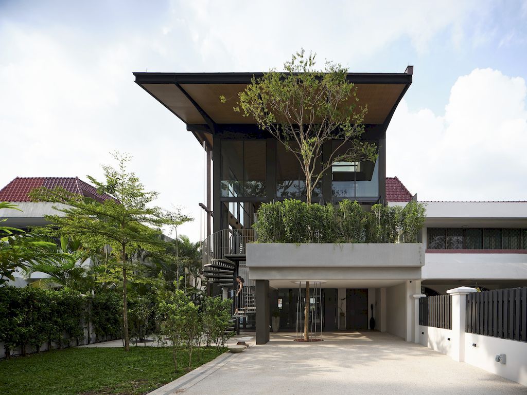 The Outdoor House with unique architectural language by Quod Architects