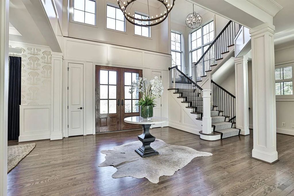 The Estate in Cincinnati is a luxurious home where every space is a perfect corner for relaxing now available for sale. This home located at 5305 Graves Rd, Cincinnati, Ohio; offering 05 bedrooms and 06 bathrooms with 6,538 square feet of living spaces. 