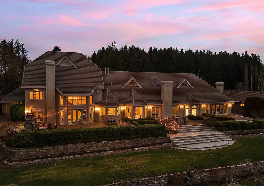 The Estate in Wilsonville is a luxurious home providing a secluded retreat yet with maximal river views now available for sale. This home located at 12300 SW Riverview Ln, Wilsonville, Oregon; offering 04 bedrooms and 04 bathrooms with 5,886 square feet of living spaces.