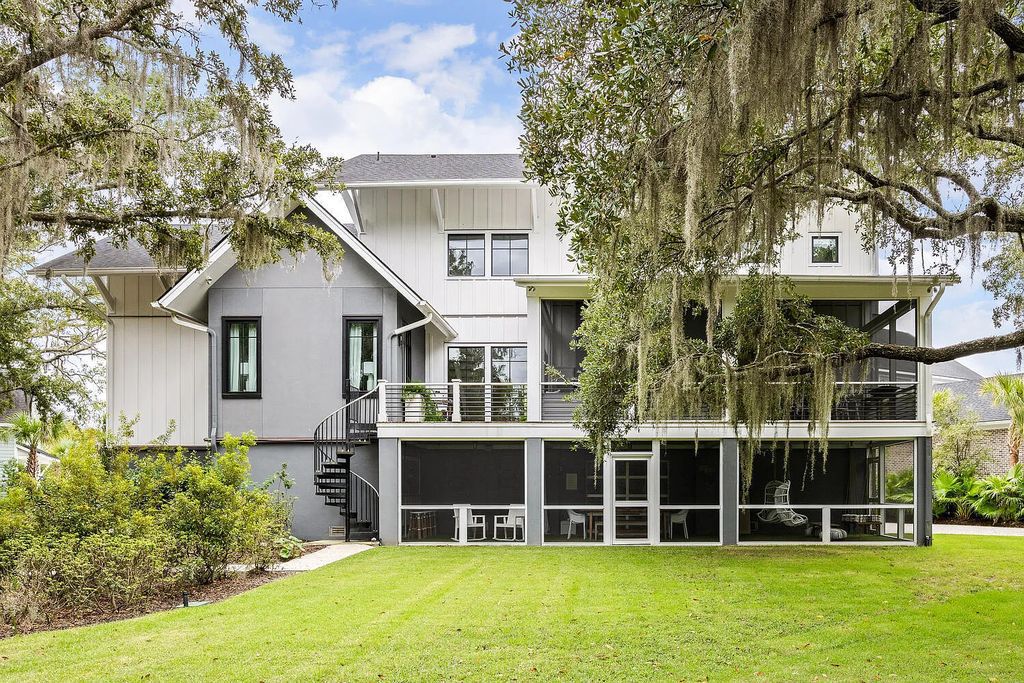 The Estate in Daniel Island is a luxurious home newly renovated with incomparable features and finishes now available for sale. This home located at 181 River Green Pl, Daniel Island, South Carolina; offering 05 bedrooms and 06 bathrooms with 4,432 square feet of living spaces.