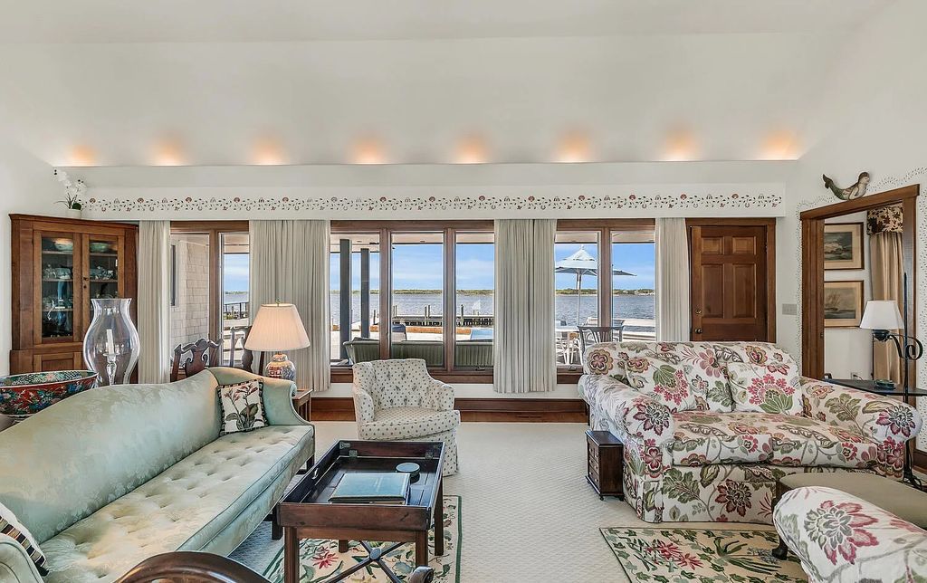 The Estate in Mantoloking is a luxurious home commanding panoramic open bay views now available for sale. This home located at 4 Carpenter Lane, Mantoloking, New Jersey; offering 06 bedrooms and 04 bathrooms with 0.62 acres of land. 