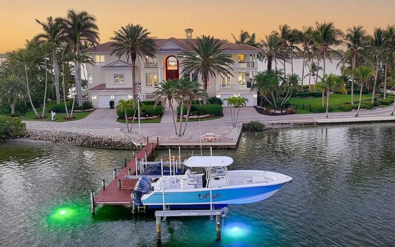 A $16 Million Stunning Siesta Key Home with 360-Degree Bay Views and 546 Feet of Waterfront in Sarasota, Florida