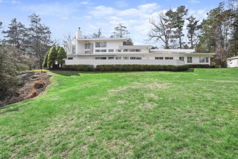 Architectural Marvel: Mid-Century Modern Home in Cos Cob, CT Perfect for Indoor and Outdoor Entertaining Listed at $2.195M
