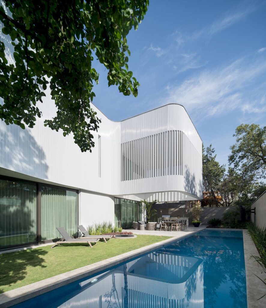 Casa Ferrum by Miró Rivera Architects & Ibarra Aragón Arquitectura