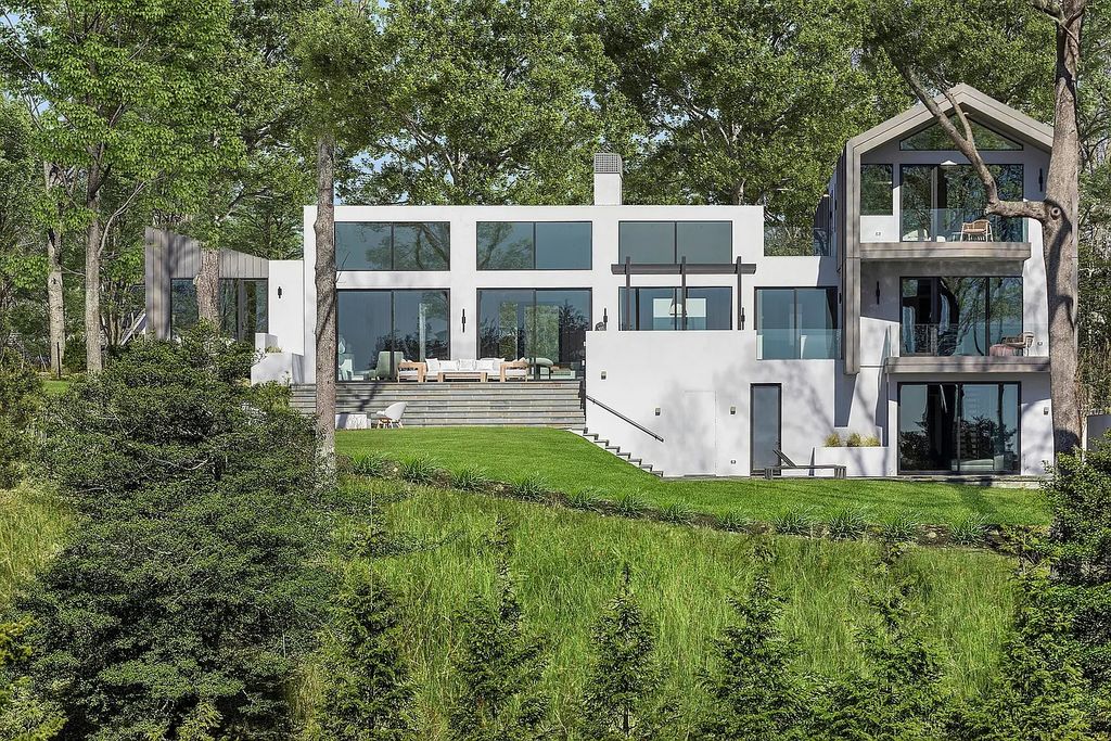 Come and Experience This $11.495M Wonderful House in Amagansett, NY, Where Sophistication and Splendor Meet in Perfect Harmony