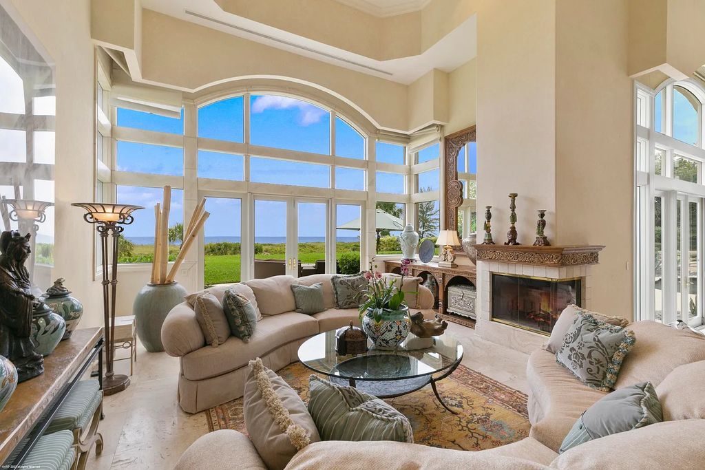 Looking for a luxury home in Hobe Sound, Florida? Look no further than this stunning 5-bedroom house located at 491 S Beach Road. Built in 1997, this property boasts elegance and modernity with a spacious living area of 6,513 square feet and a lot size of 2.09 acres.