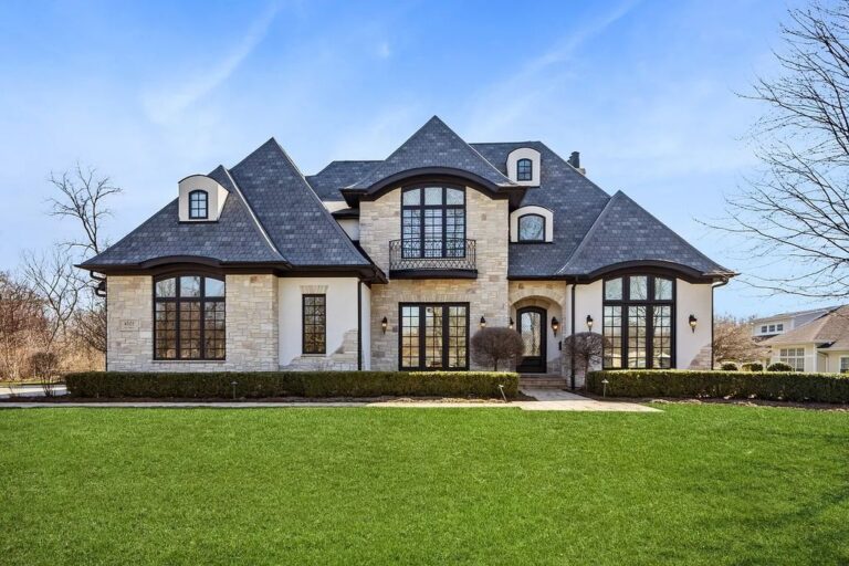 Exquisite Downers Grove, IL Property with Unparalleled Quality and Rich Finishes Offered at $2.35M