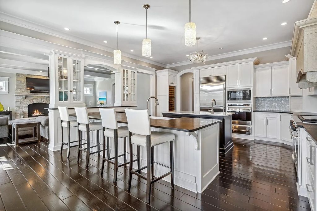 Exquisite Downers Grove, IL Property with Unparalleled Quality and Rich Finishes Offered at $2.35M