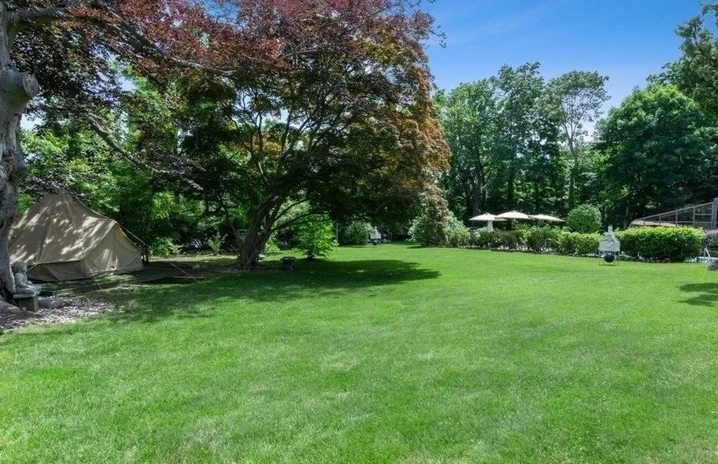 Live in Splendor: Exceptional Mansion for Sale in Hewlett Bay Park, NY at $3.65M - Your Gateway to Luxurious Living