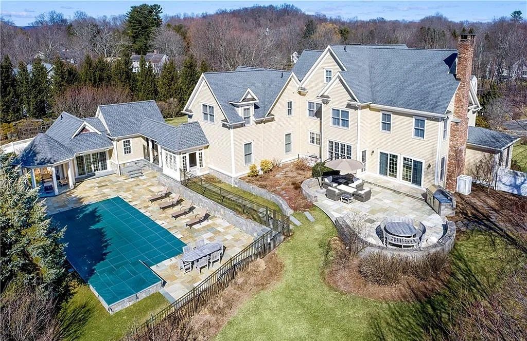 Magnificent Colonial-Style Residence in Ridgefield, CT with a Resort-Like Ambience for Sale at $2.895M