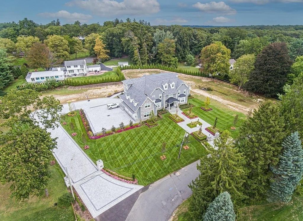 Mannetto Hill Manor! Magnificent Luxury Estate   in Huntington, NY for Sale at $5.971M, Overflowing with Elegant Amenities