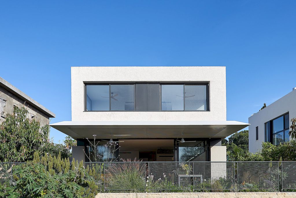 N.Z House No.1, beautiful and functional home by Daniel Arev Architecture
