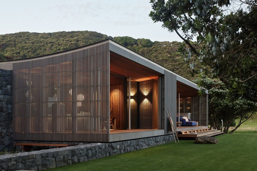 Omata Beach House offers breathtaking ocean views by Herbst Architects