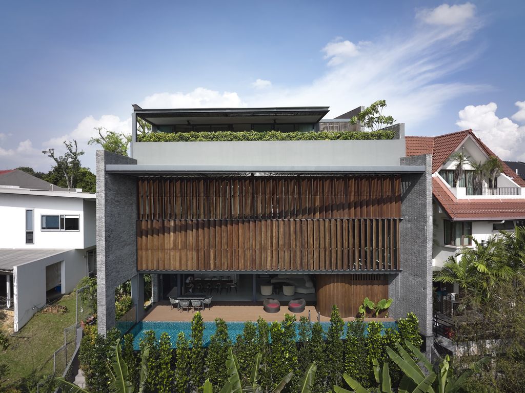 Outside In House, seamlessly integrates with nature by HYLA Architects