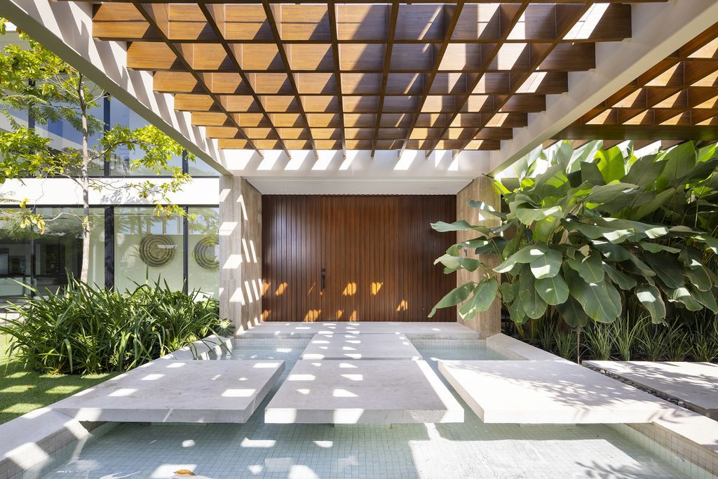 Patio House, Splendid Home with Open plan Design by Garnier Arquitectos